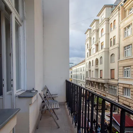 Basilica View With Balcony