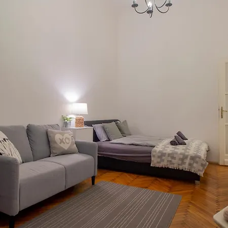 Basilica View With Balcony *