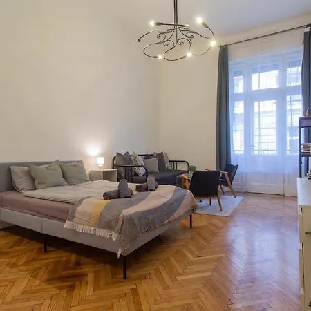 Basilica View With Balcony *