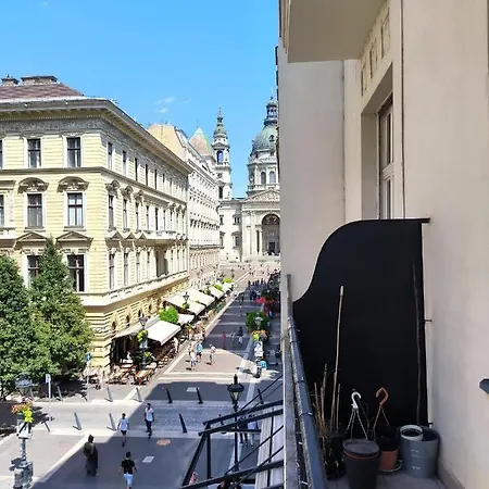 Basilica View With Balcony Apartament Budapeszt