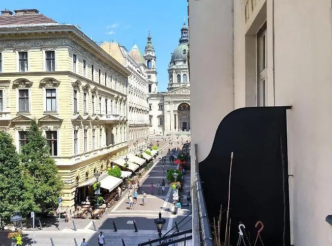 Basilica View With Balcony Apartament Budapesta