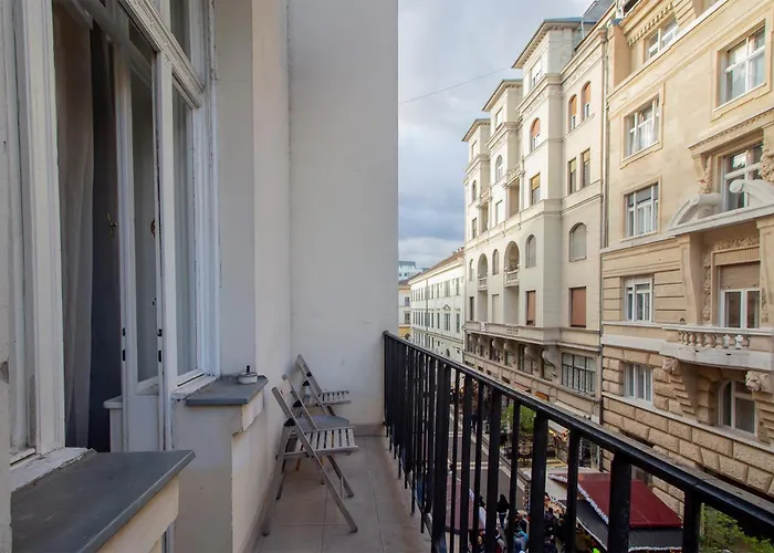 Basilica View With Balcony
